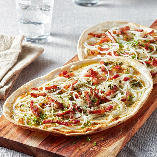 Flammenkuchen met ui & spek Flammenkuchen met ui & spek